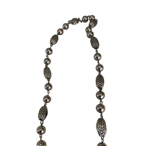 Vintage 15 inch Boho Cottage Core Pendant Silver Link Chain Balls Necklace - Picture 4 of 10